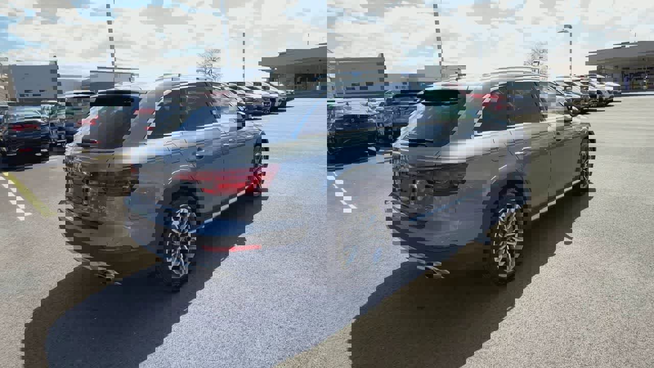 Used 2018 Audi A4 2.0T allroad Premium Plus w/ Premium Plus Package AWD/4WD image 8