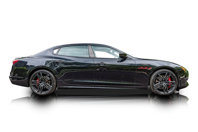 Used 2022 Maserati Quattroporte Trofeo RWD image 2