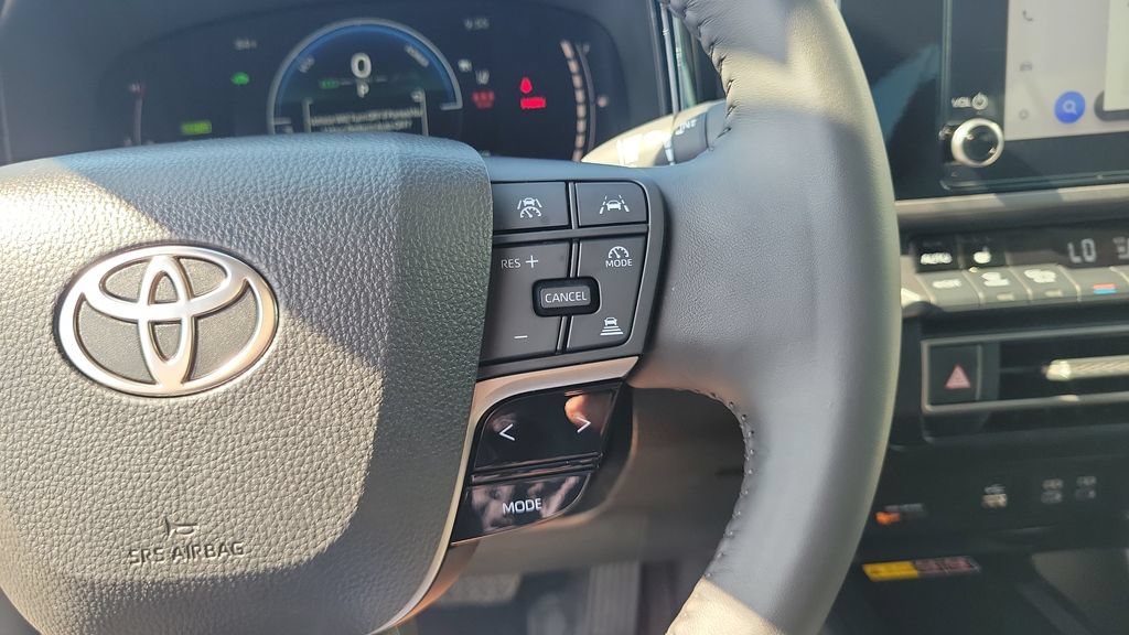 Used 2025 Toyota Camry LE w/ Convenience Package FWD image 21