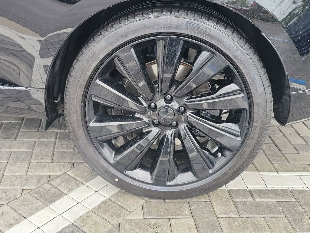 New 2026 Land Rover Range Rover Long Wheel Base SV image 14