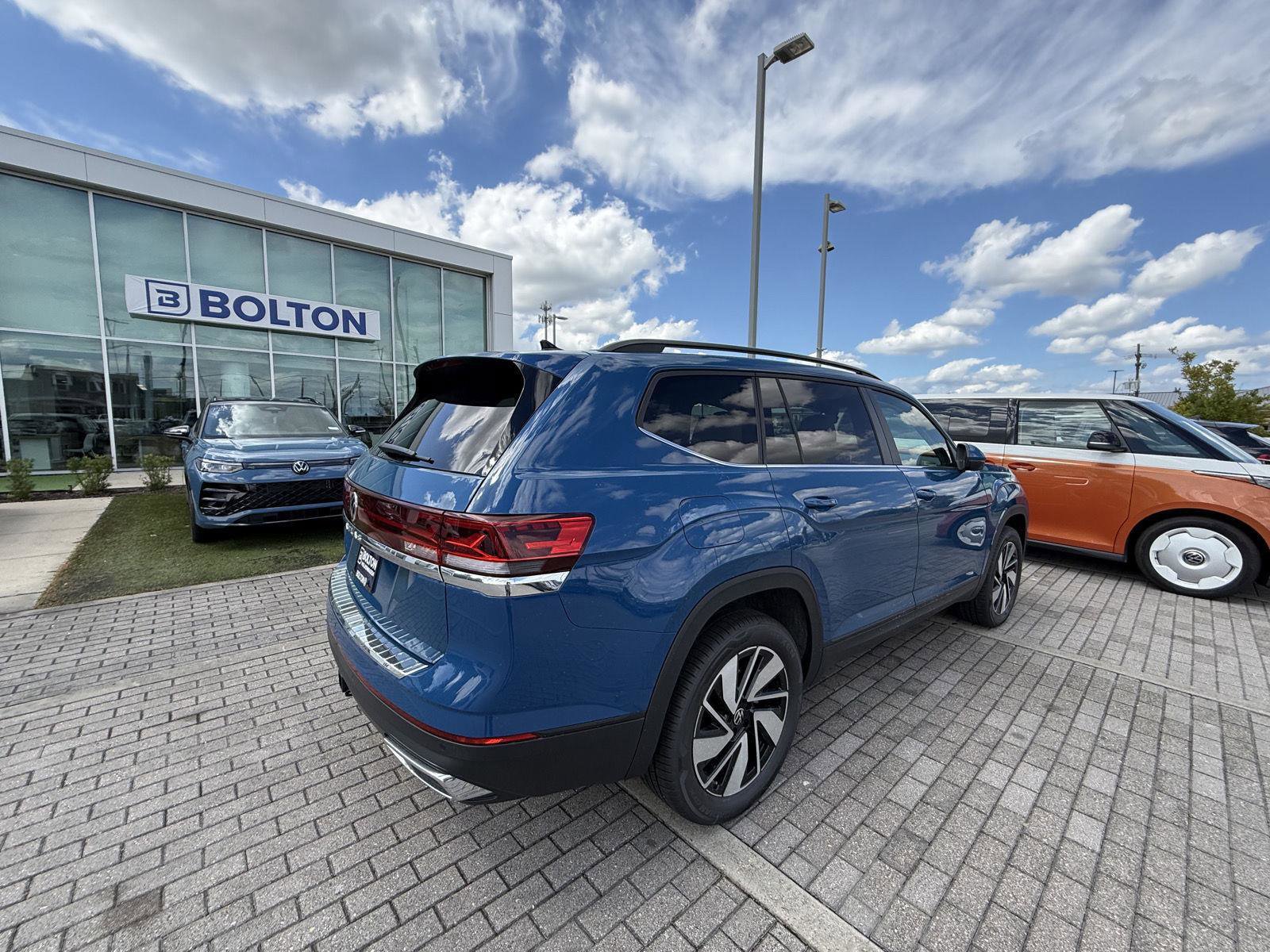 New 2026 Volkswagen Atlas SE image 8