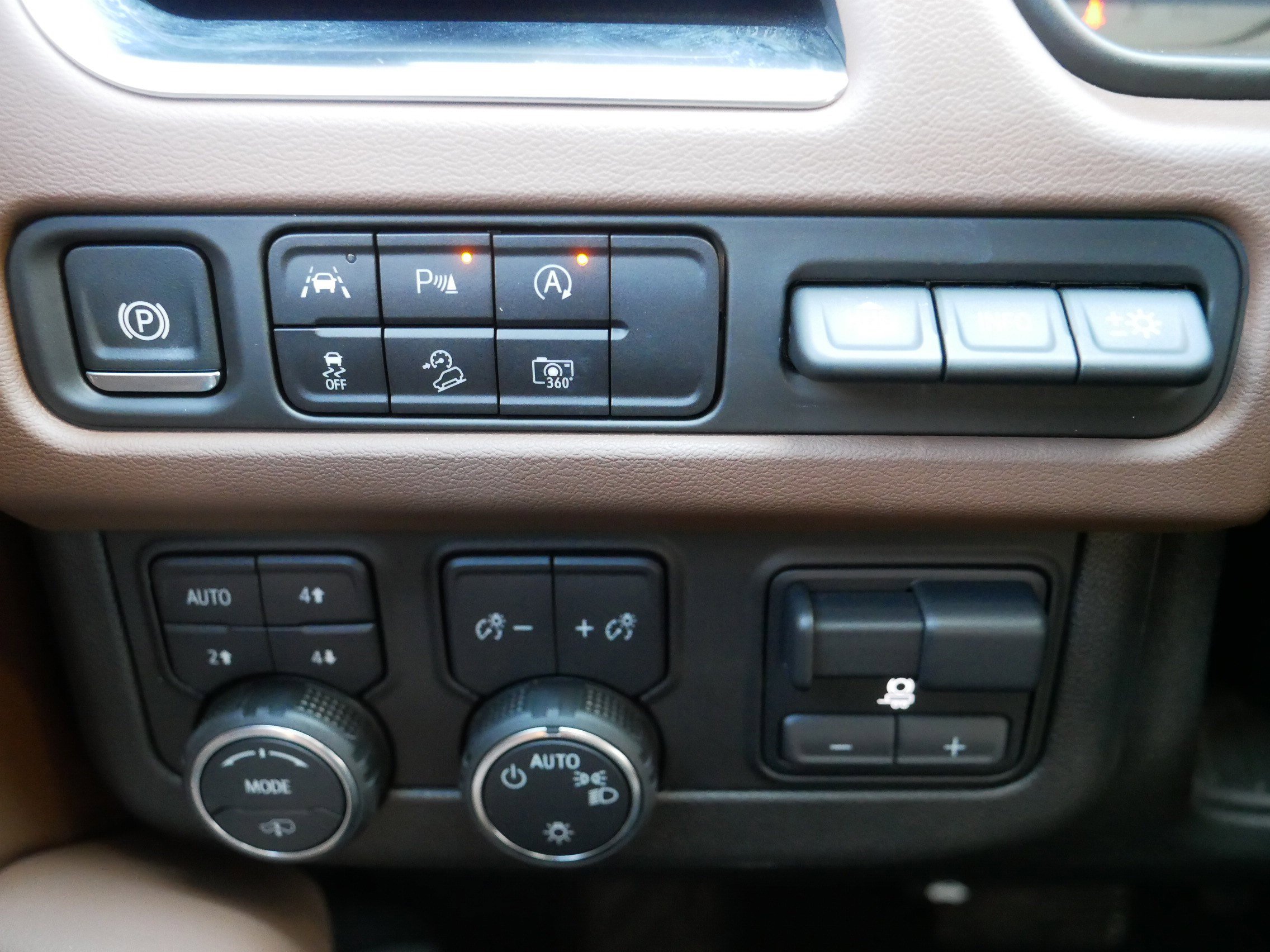 Certified 2024 Chevrolet Tahoe High Country image 26