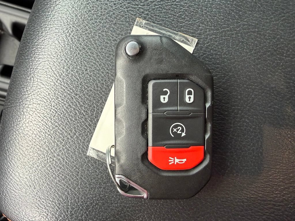Used 2023 Jeep Gladiator Mojave w/ LED Lighting Group AWD/4WD image 26