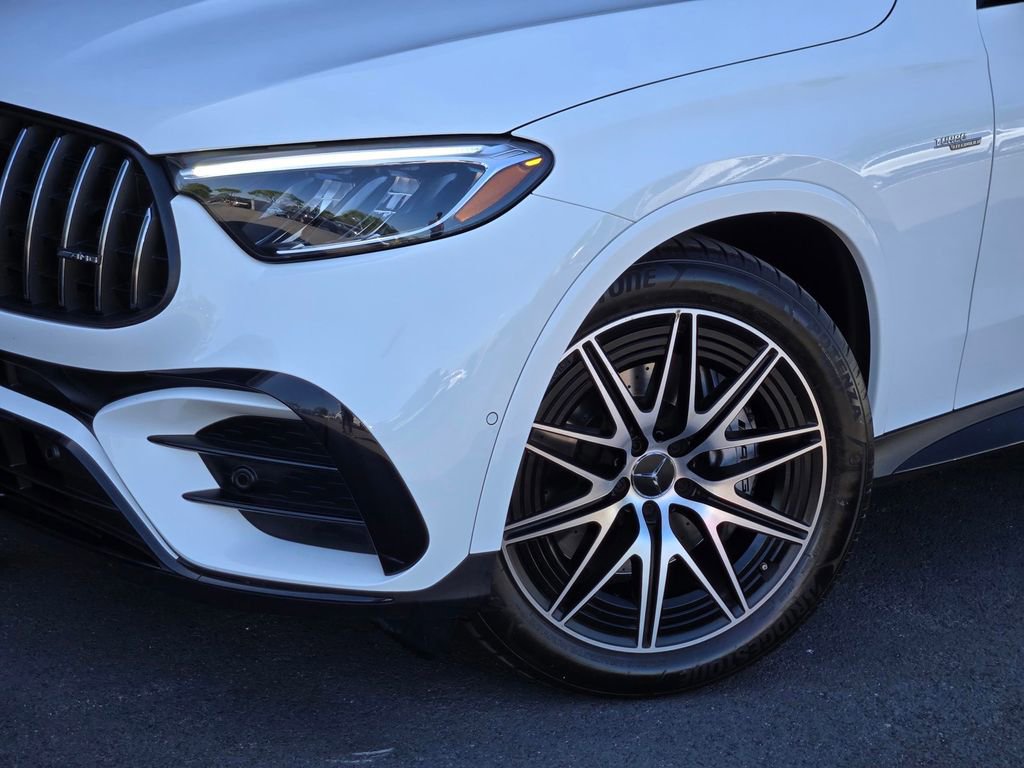 Used 2025 Mercedes-Benz GLC 43 AMG 4MATIC image 9