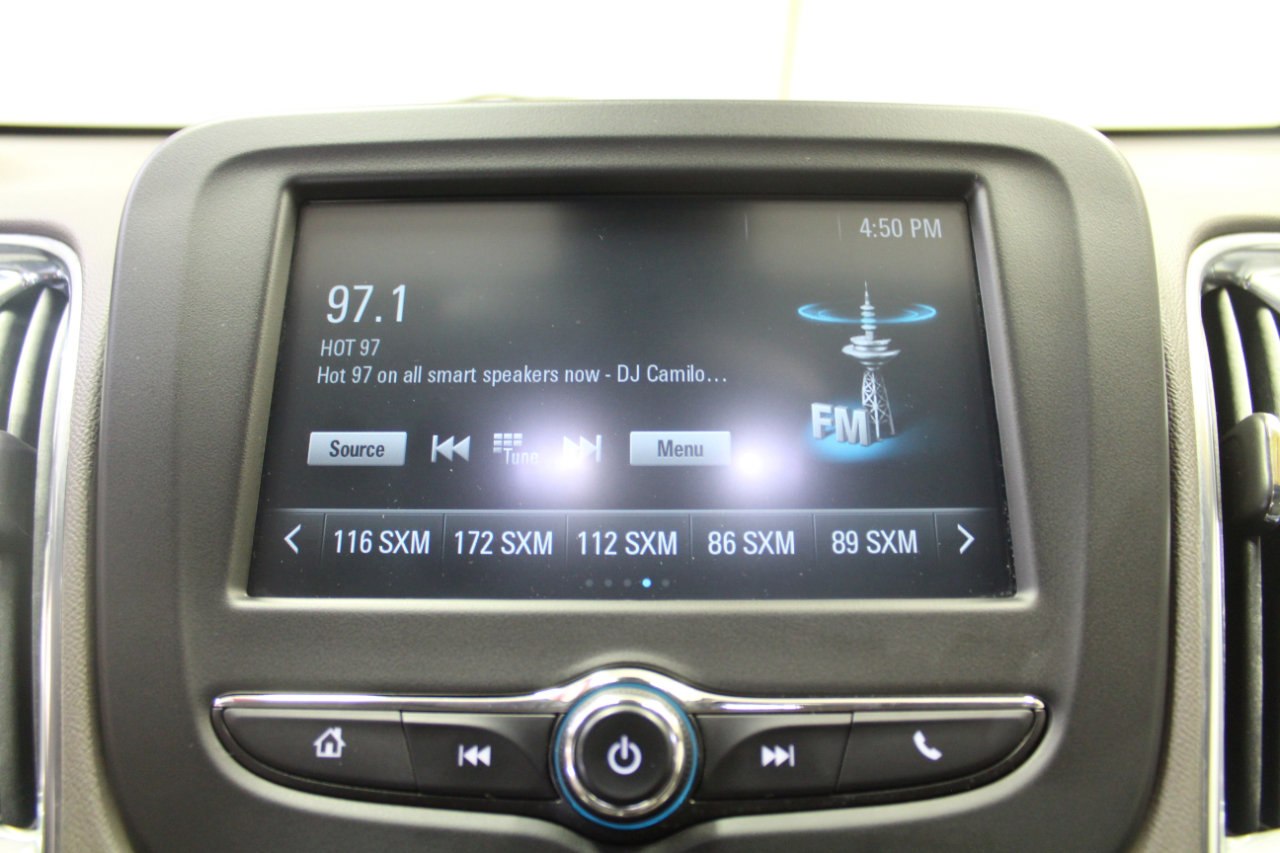 Used 2017 Chevrolet Malibu LT image 13