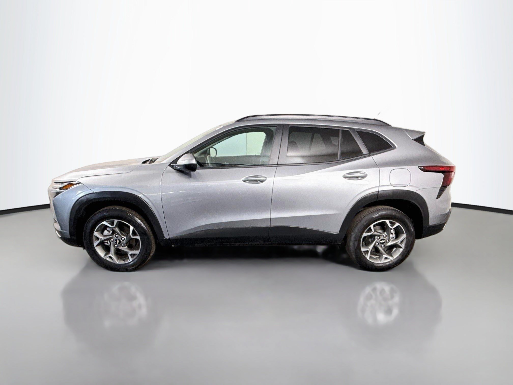 Used 2026 Chevrolet Trax LT FWD image 6