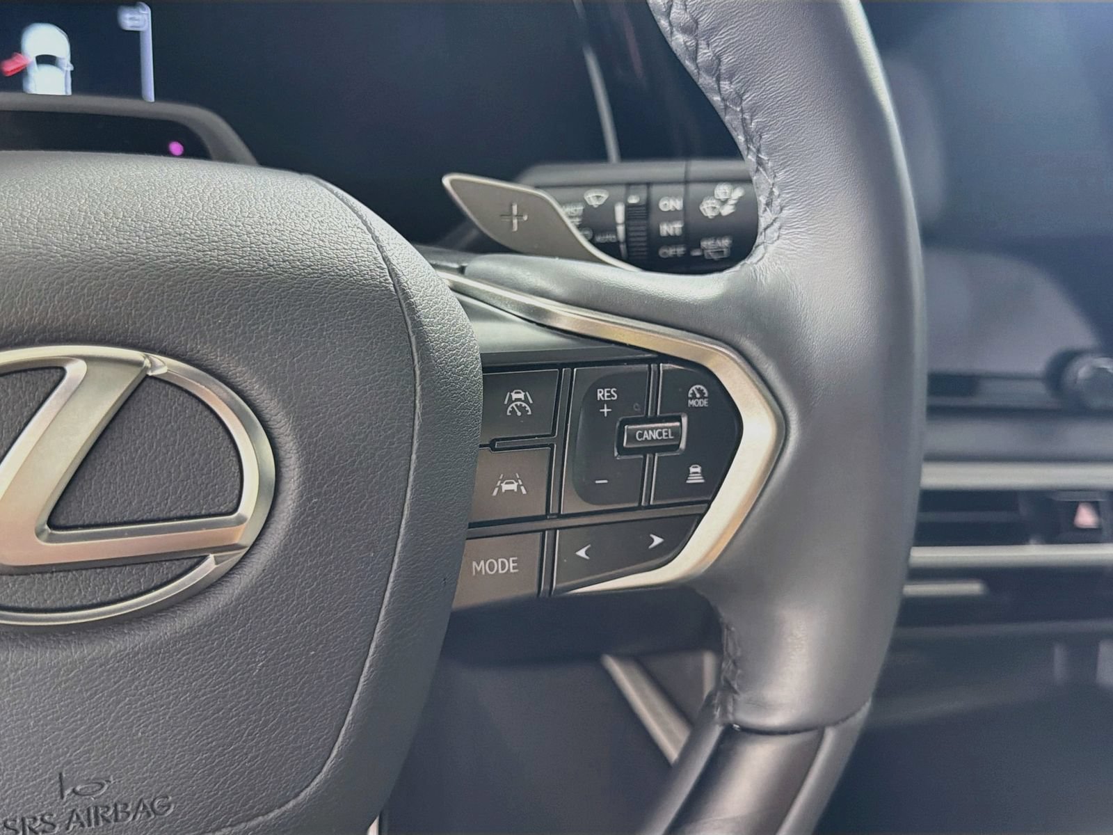 Used 2025 Lexus RX 350h w/ Convenience Package AWD/4WD image 13