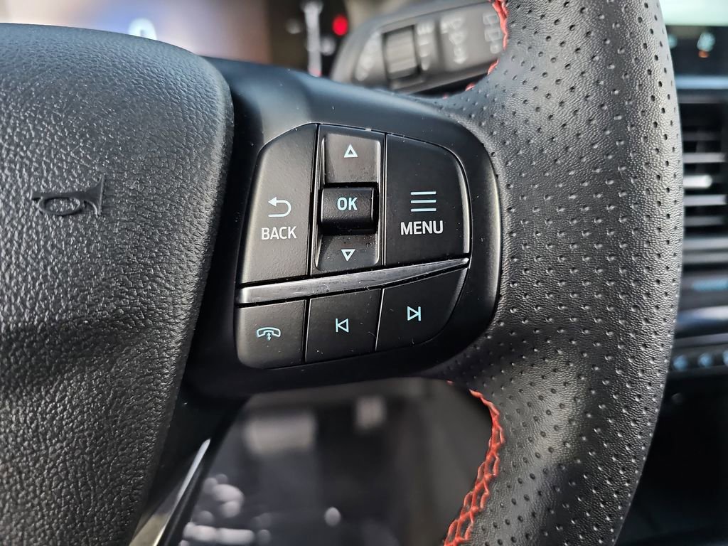 Used 2025 Ford Escape ST-Line w/ Tech Pack #1 AWD/4WD image 12