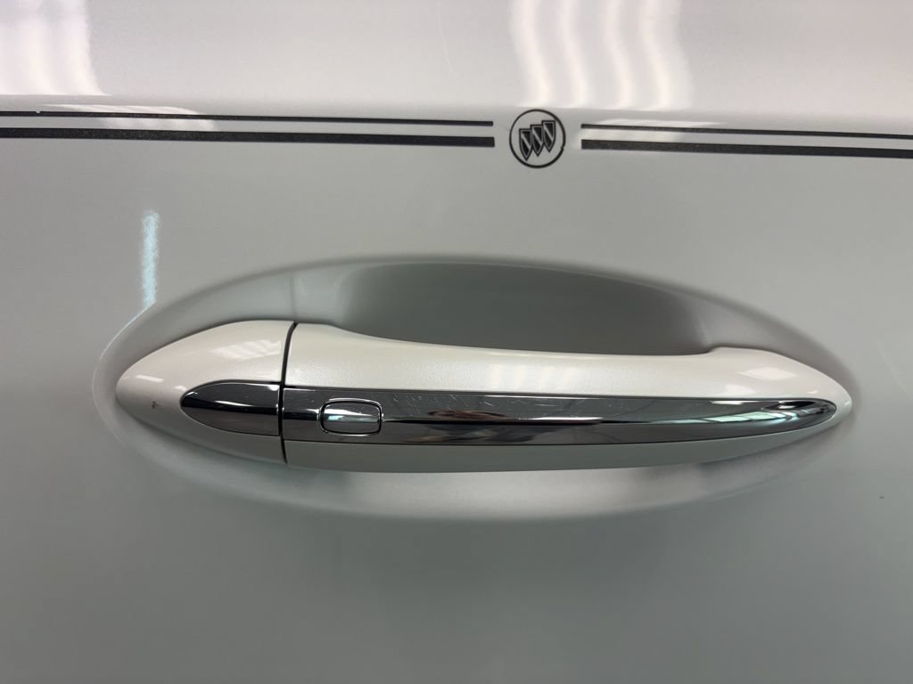 Used 2019 Buick Enclave Avenir w/ Avenir Technology Package FWD image 11
