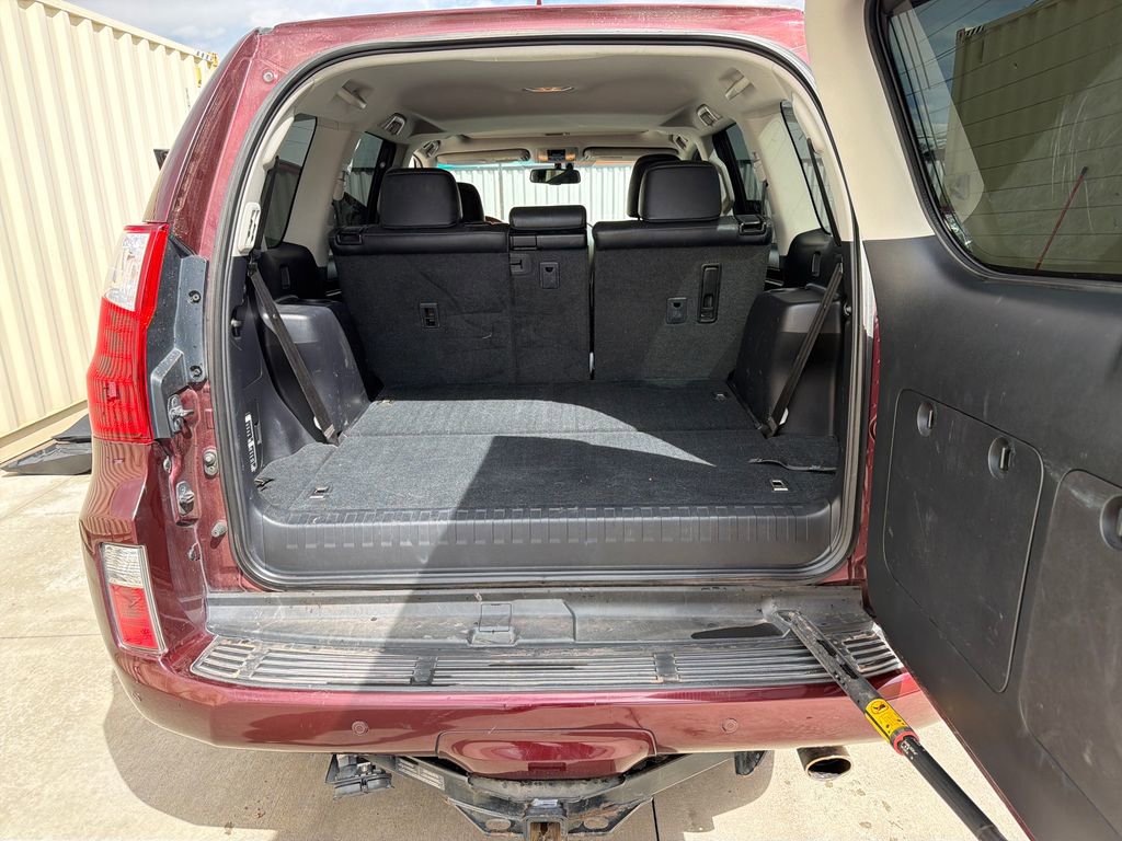 Used 2011 Lexus GX 460 w/ Convenience Pkg AWD/4WD image 16