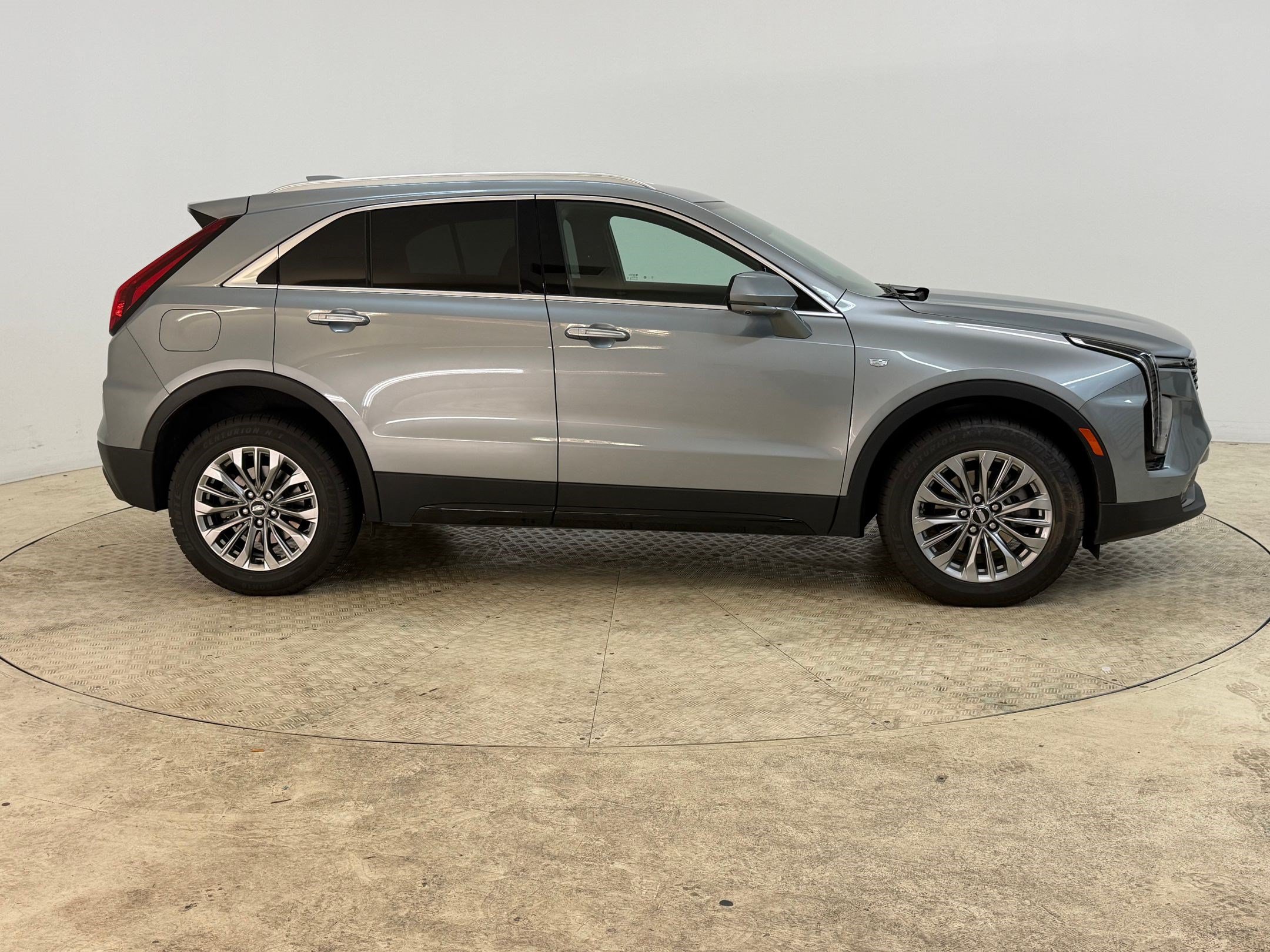 Certified 2025 Cadillac XT4 Premium Luxury AWD/4WD image 8