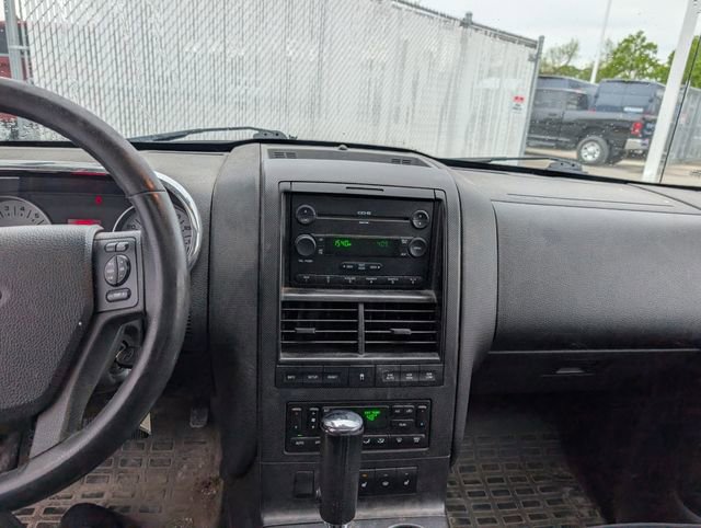 Used 2007 Ford Explorer Sport Trac Limited AWD/4WD image 4