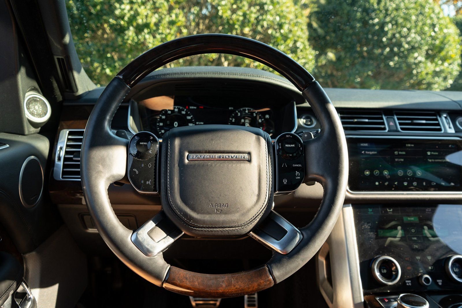 Used 2021 Land Rover Range Rover P525 Westminster Edition image 41