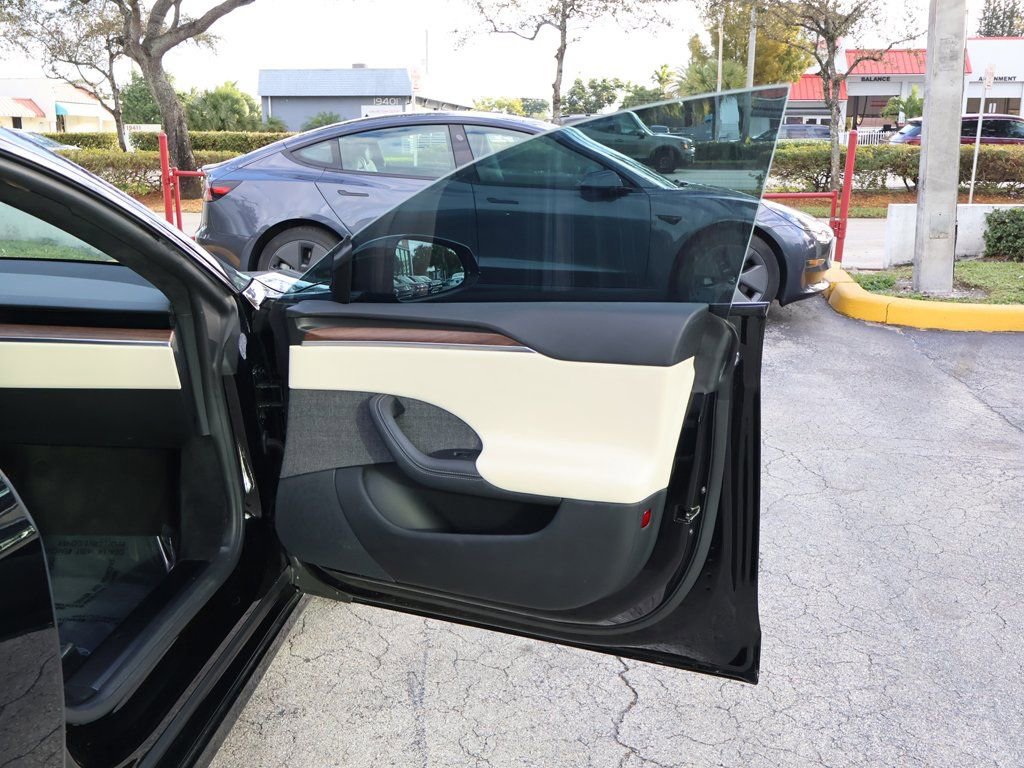 Used 2021 Tesla Model S Plaid image 24