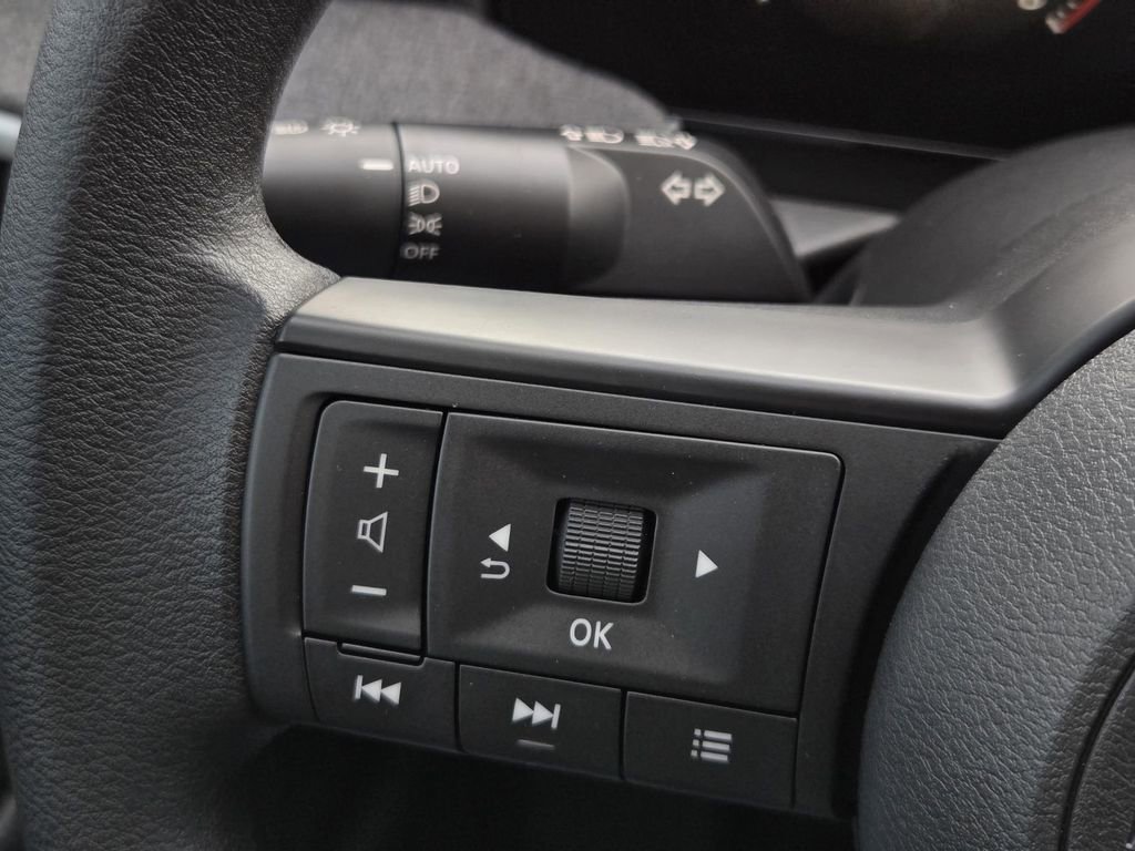 New 2026 Nissan Kicks SV image 24