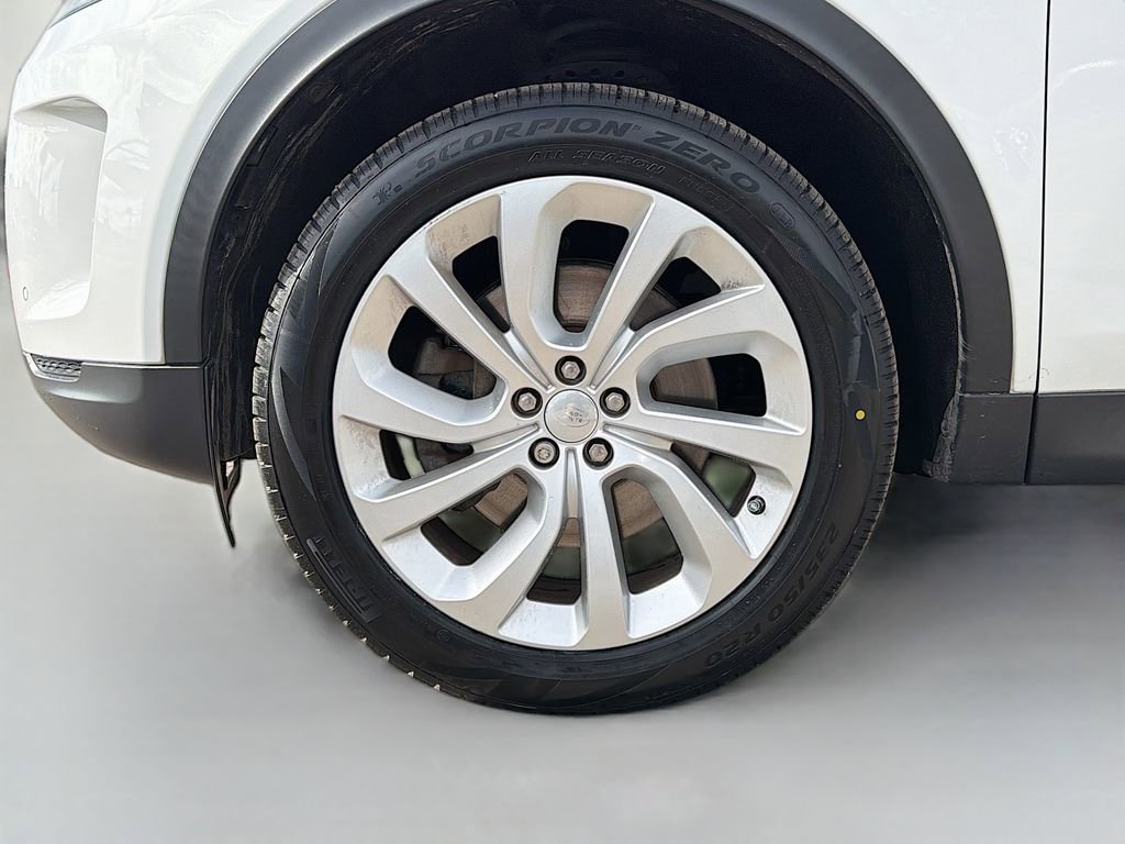 Used 2020 Land Rover Discovery Sport SE image 42