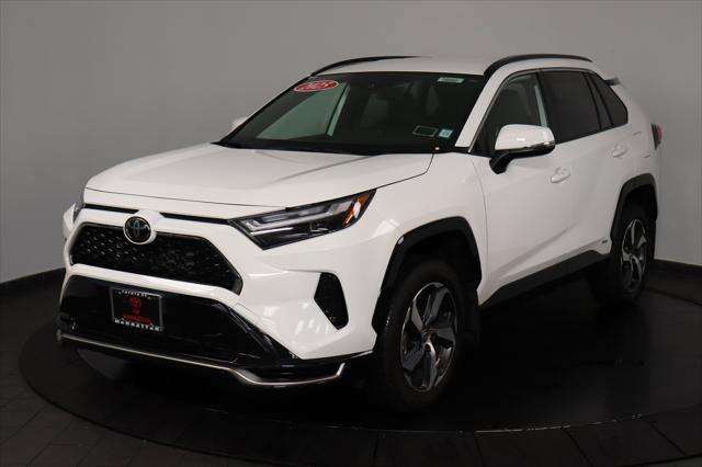 Certified 2025 Toyota RAV4 SE image 1