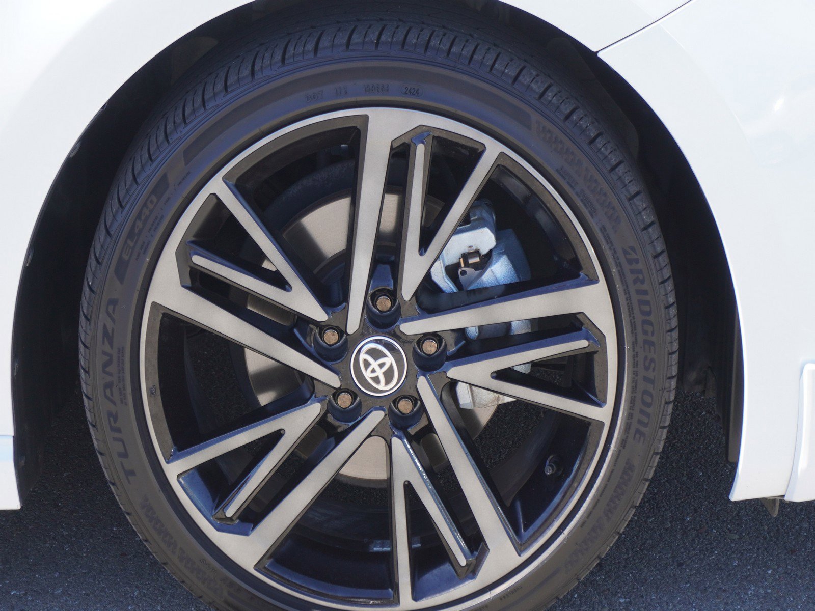 Used 2025 Toyota Camry XSE FWD image 5