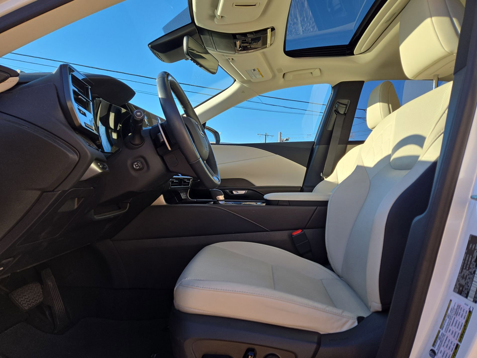 Certified 2023 Lexus RX 350 FWD w/ Cold Area Package image 16