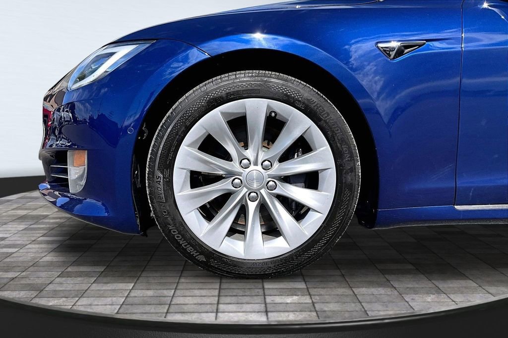 Used 2018 Tesla Model S 100D AWD/4WD image 9