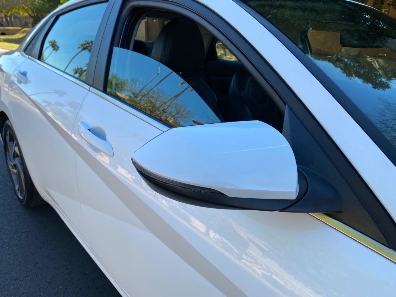 Used 2025 Hyundai Elantra Limited image 10