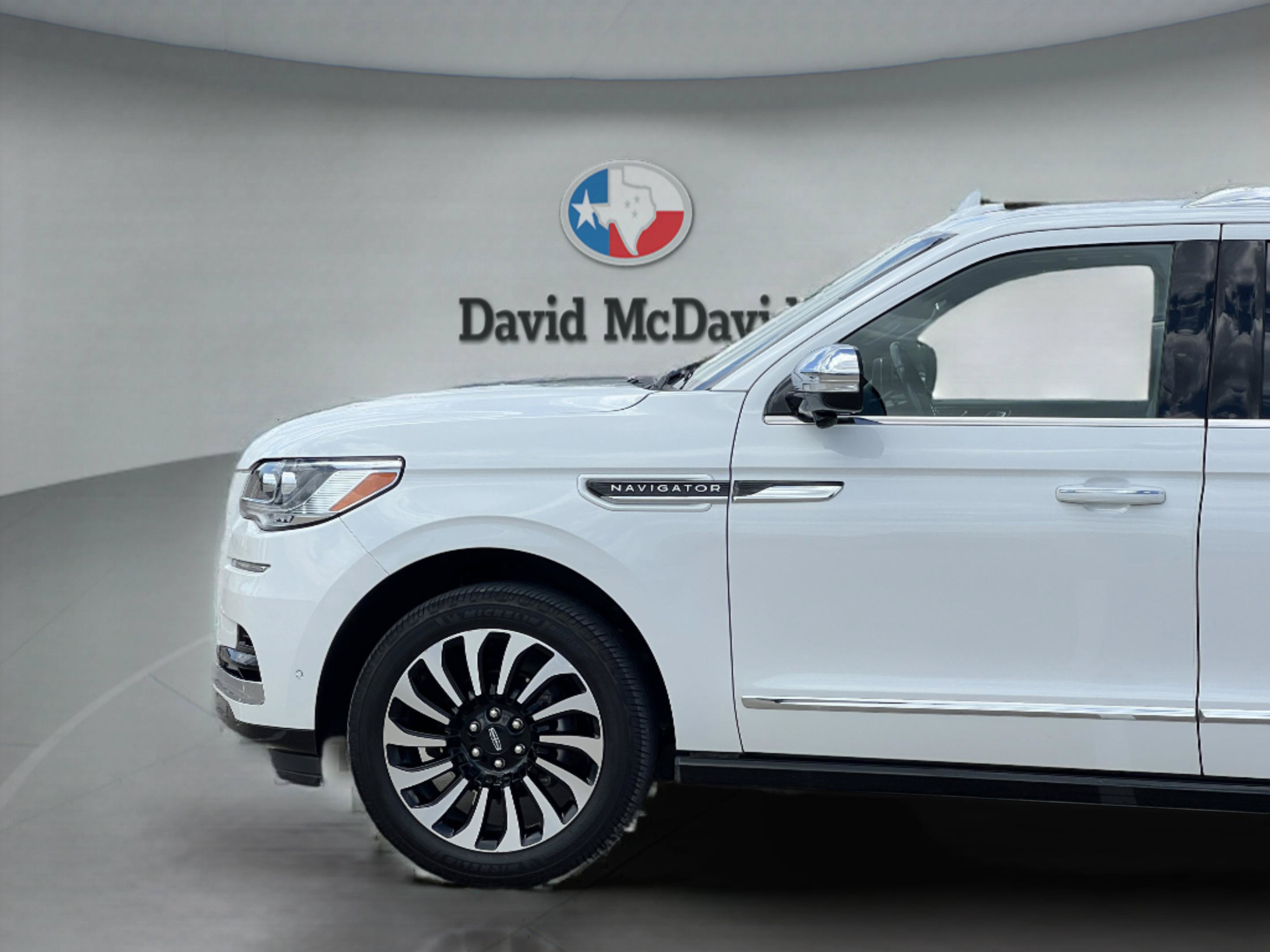 Used 2023 Lincoln Navigator Black Label AWD/4WD image 32