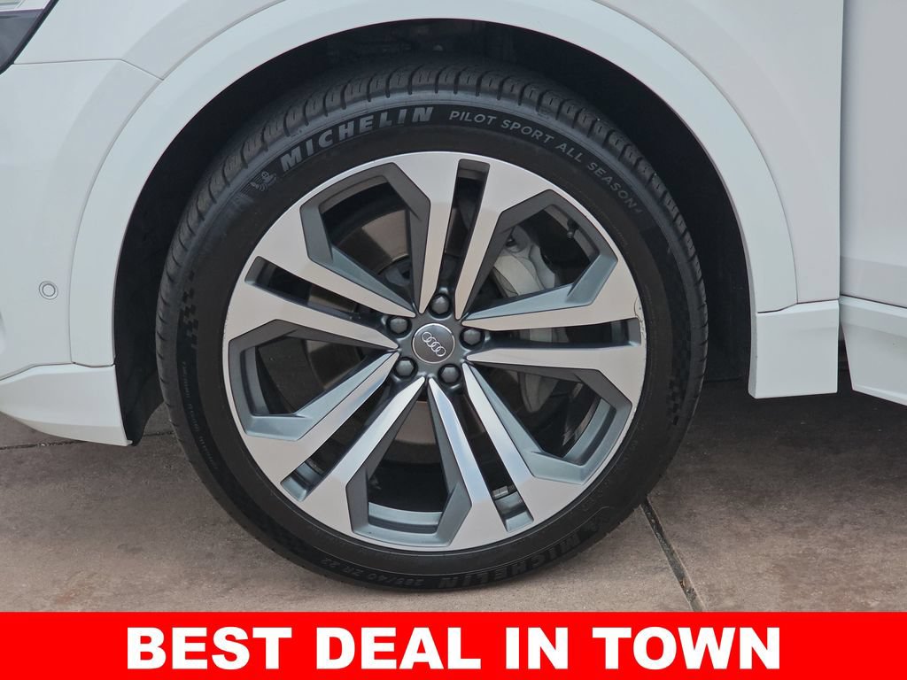 Used 2019 Audi Q8 Premium Plus w/ Premium Plus AWD/4WD image 37