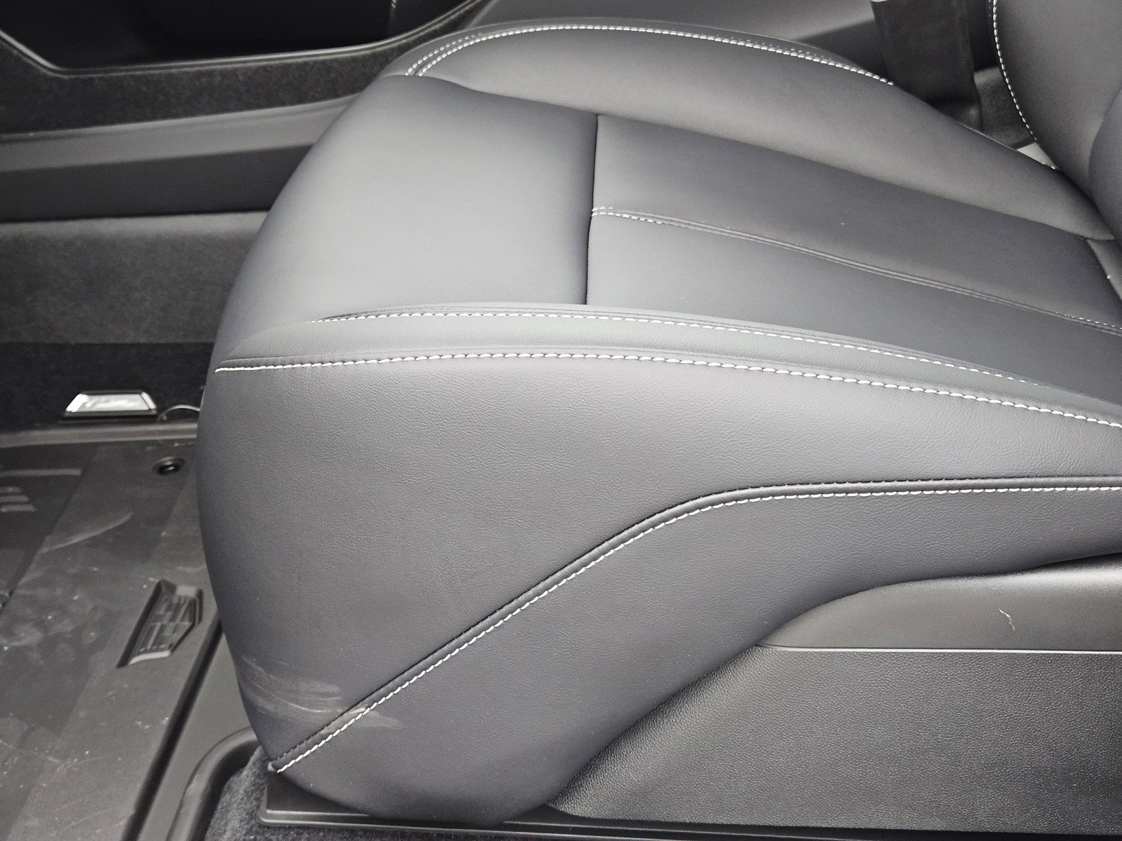 New 2026 Cadillac Optiq Luxury 1 RWD image 17