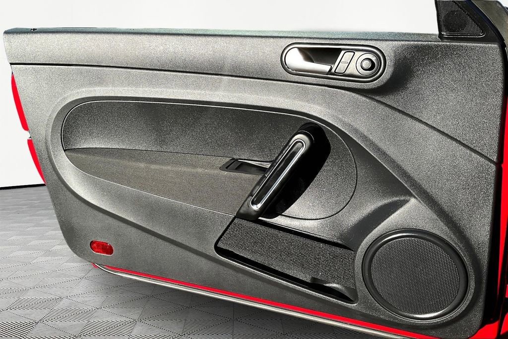 Used 2019 Volkswagen Beetle 2.0T S image 19