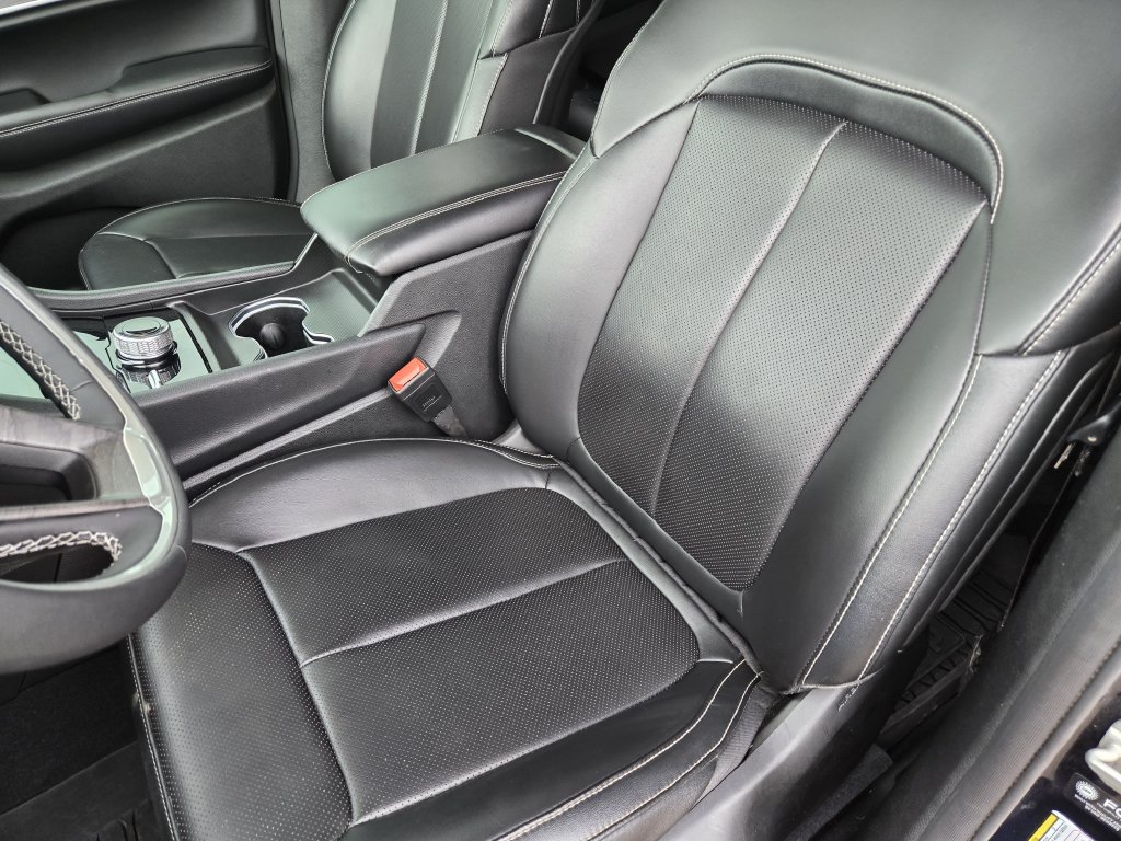 Used 2024 Jeep Grand Cherokee Limited w/ Luxury Tech Group II AWD/4WD image 15
