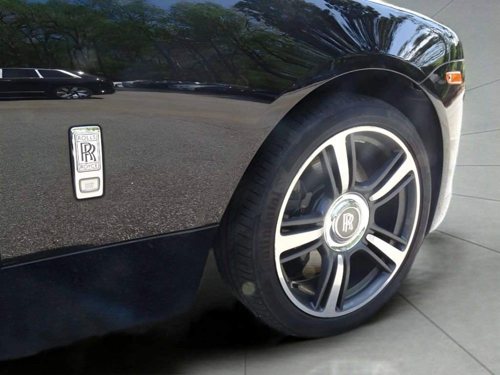 Used 2017 Rolls-Royce Wraith image 21