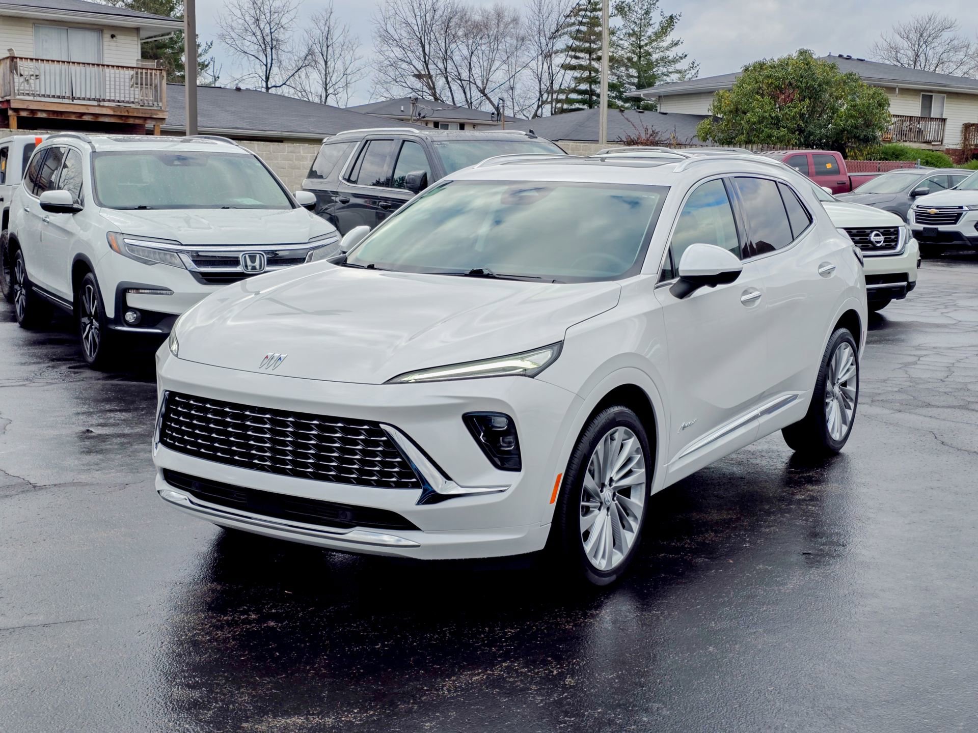 Used 2024 Buick Envision Avenir image 4