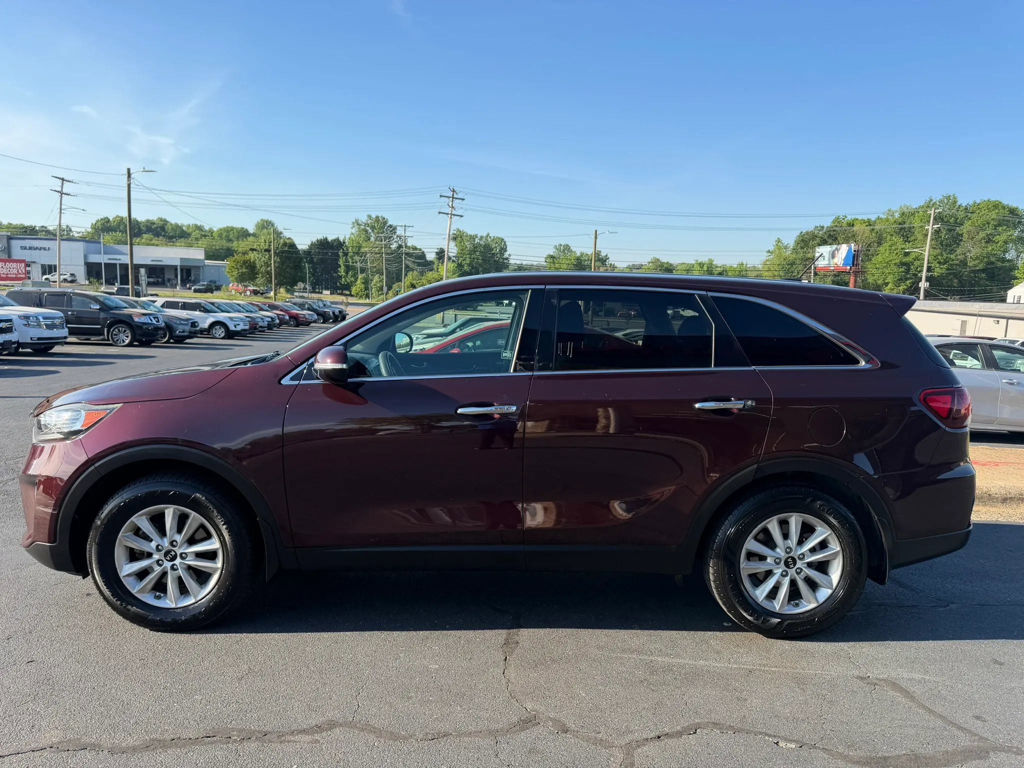 Used 2019 Kia Sorento LX image 4