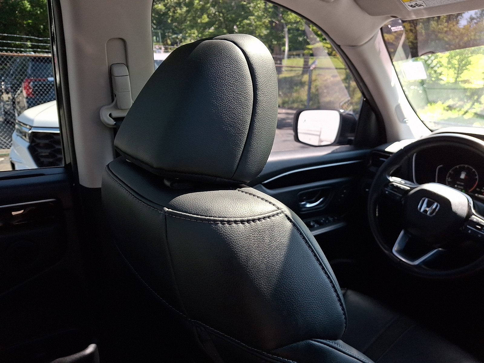 Certified 2025 Honda Pilot Touring image 13