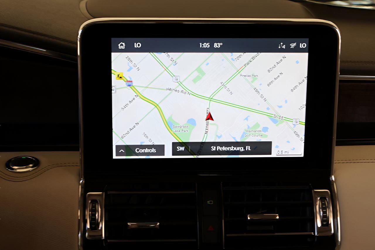 Used 2021 Lincoln Navigator Reserve w/ Luxury Package image 19