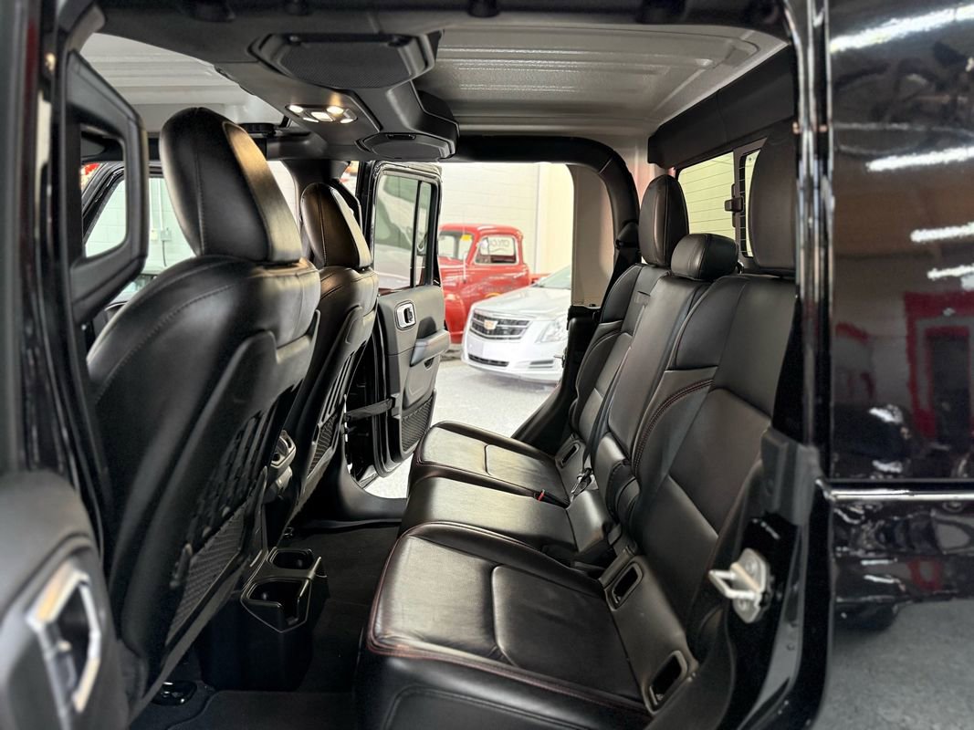 Used 2022 Jeep Gladiator Rubicon w/ Trailer Tow Package AWD/4WD image 14
