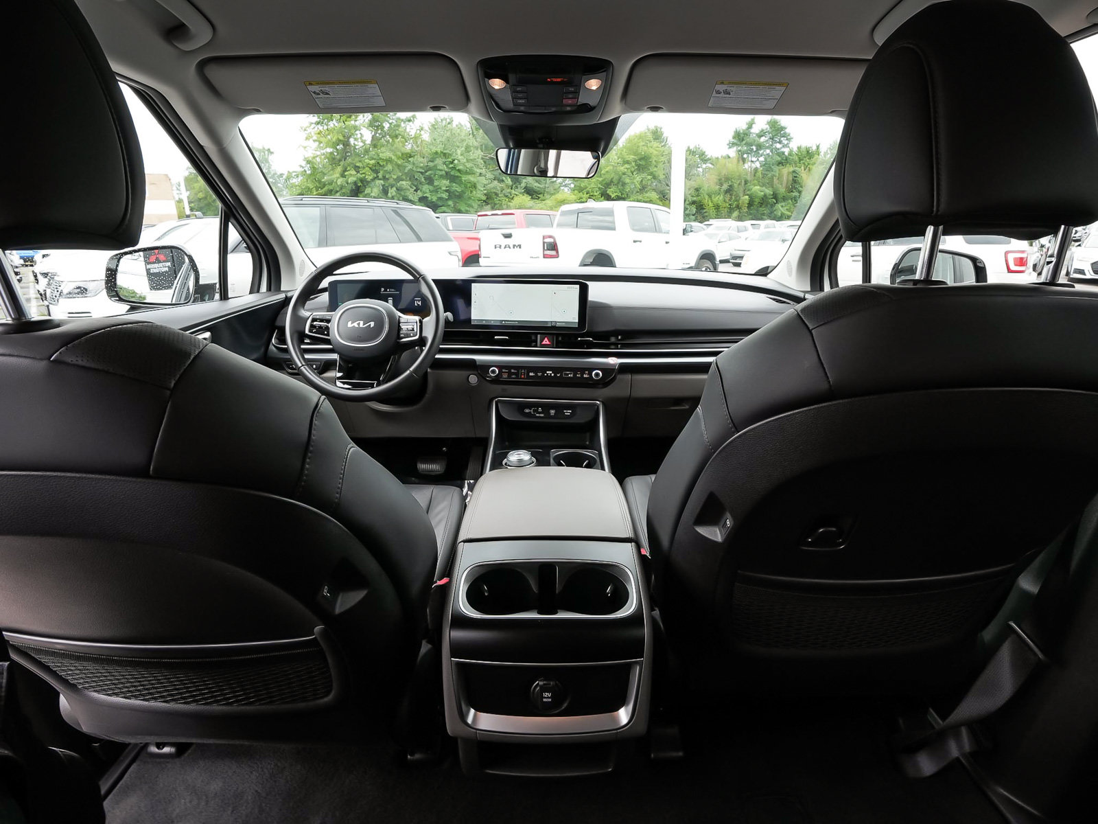 Used 2026 Kia Carnival LXS FWD image 41