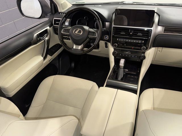 Used 2023 Lexus GX 460 Premium w/ Premium Package image 16