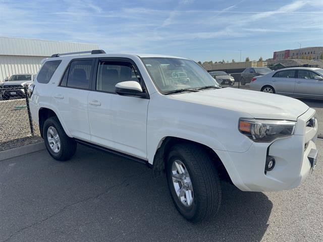 Used 2022 Toyota 4Runner SR5 AWD/4WD image 3