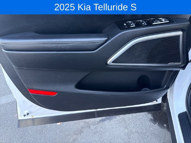 Used 2025 Kia Telluride S AWD/4WD image 10
