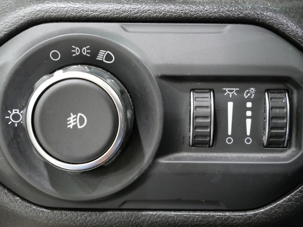 Used 2022 Jeep Wrangler Unlimited Sport AWD/4WD image 15