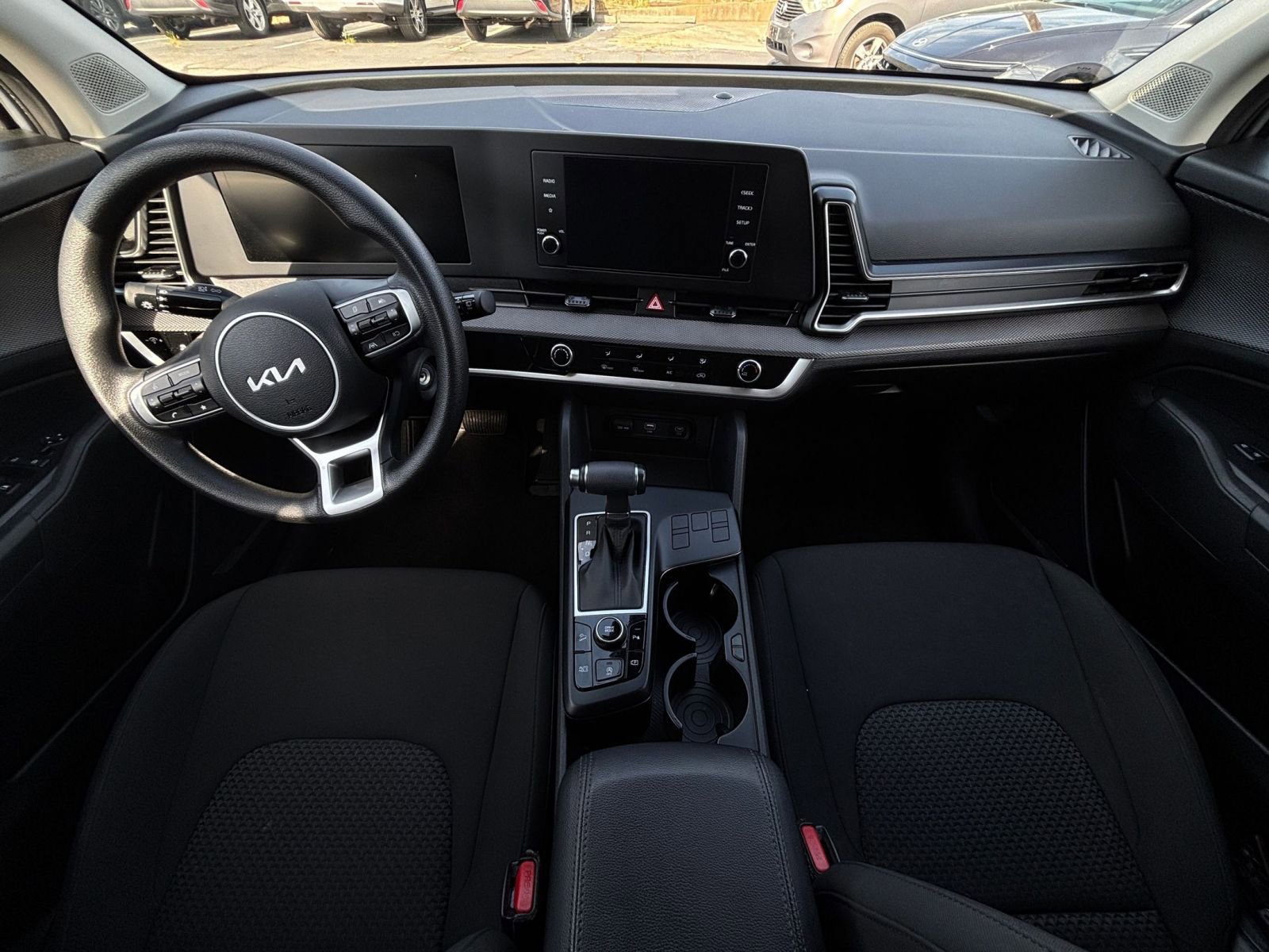 Used 2025 Kia Sportage LX image 36