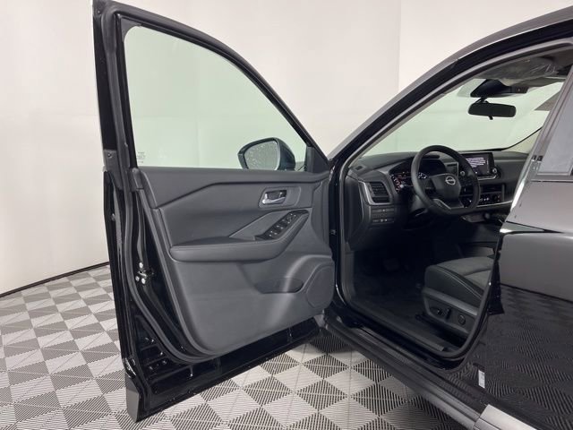 New 2026 Nissan Rogue SV w/ Cold Weather Package image 16