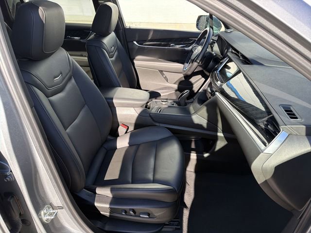 Used 2025 Cadillac XT6 Premium Luxury AWD/4WD image 28