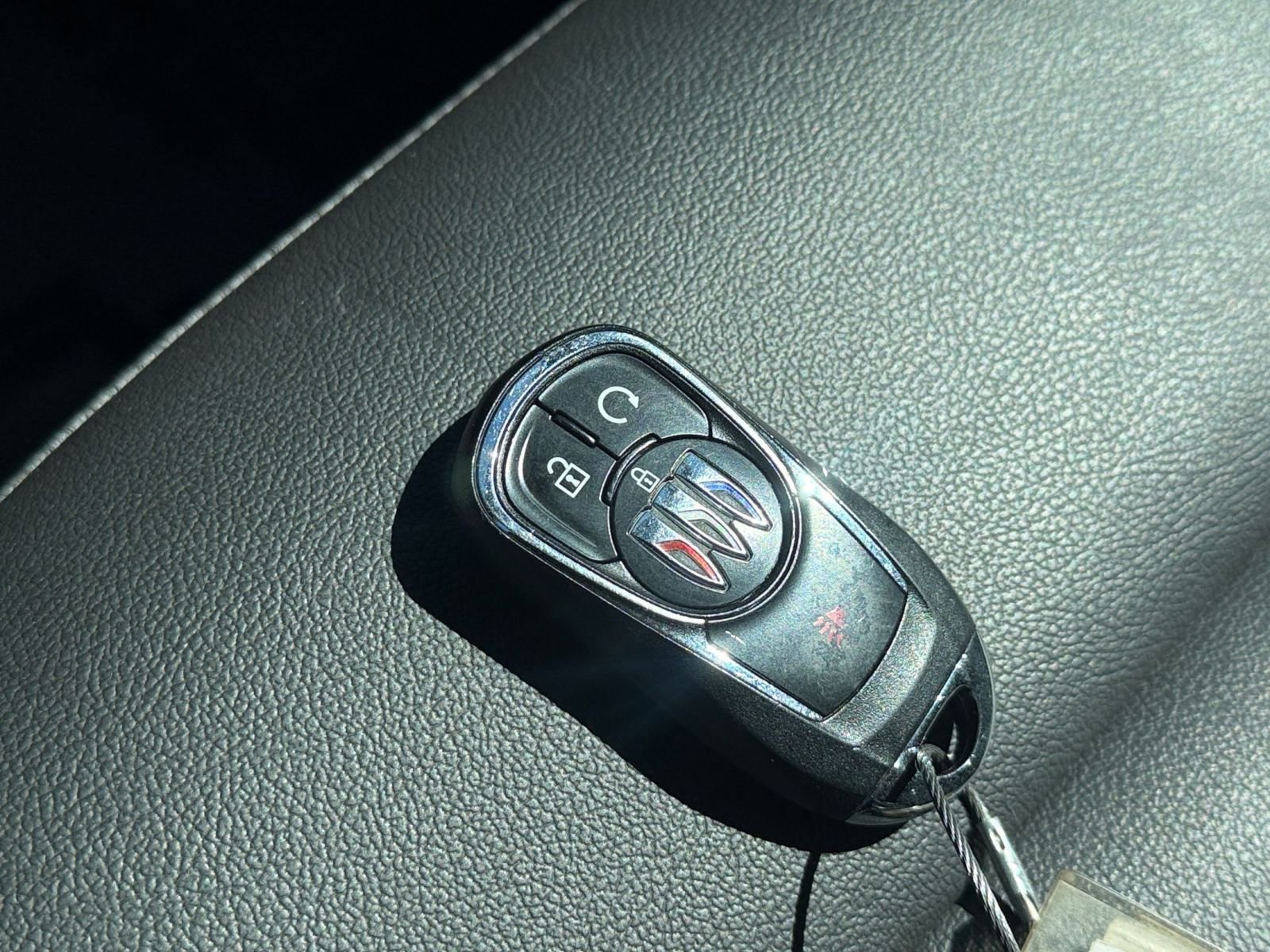 Used 2025 Buick Envista Sport Touring FWD image 22