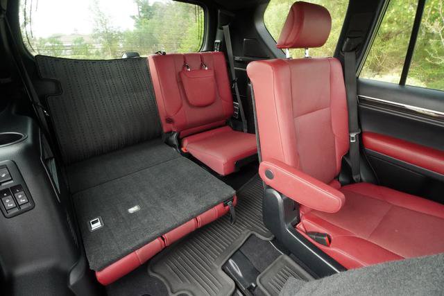 Used 2023 Lexus GX 460 Premium image 32