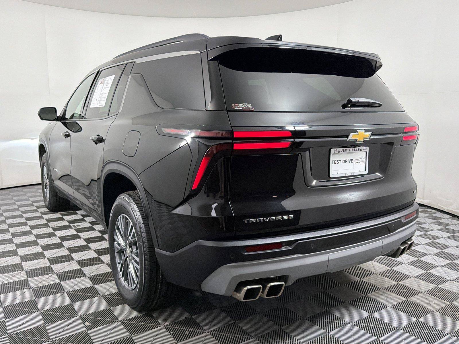 Certified 2024 Chevrolet Traverse LT FWD image 4