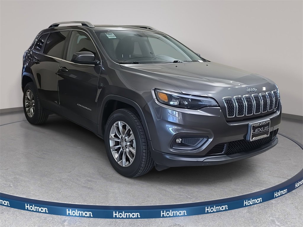 Used 2019 Jeep Cherokee Latitude Plus w/ Cold Weather Group image 4