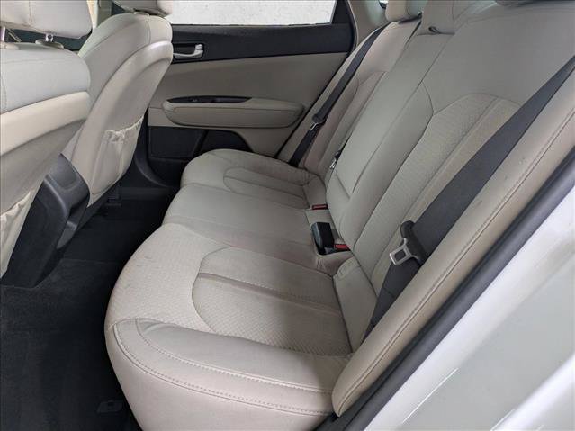 Used 2018 Kia Optima LX w/ 17" Alloy Wheels Package FWD image 12
