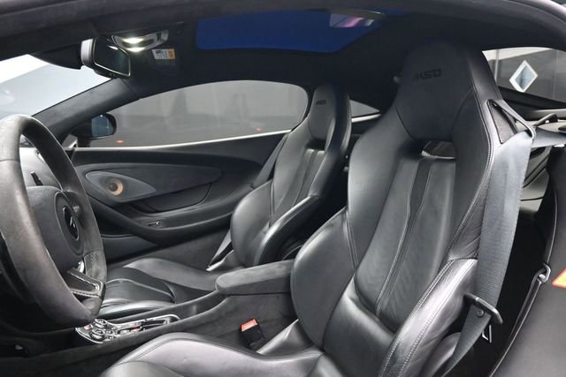 Used 2019 McLaren 570S RWD image 16